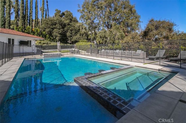 4620 Caritina, Tarzana, CA 91356