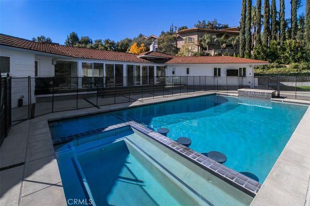 4620 Caritina, Tarzana, CA 91356