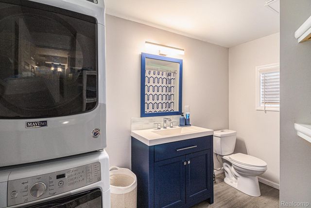 207 Woodbine Drive, Milford Charter Township, MI 48380