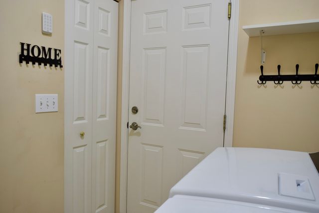 1126 N Oakwood Drive 1126, Fox Lake, IL 60020