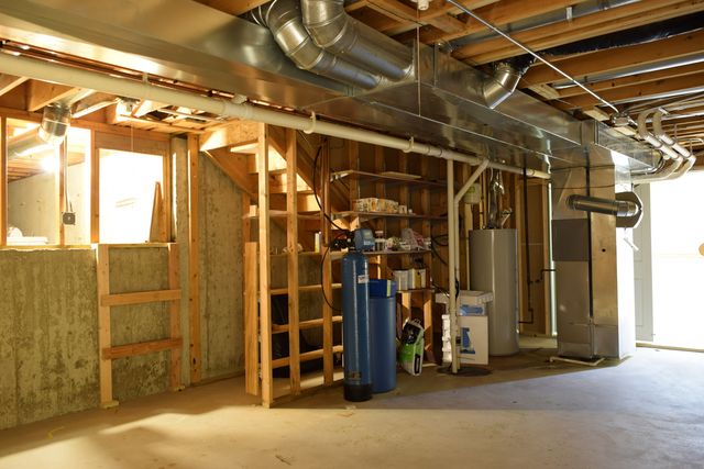 1126 N Oakwood Drive 1126, Fox Lake, IL 60020