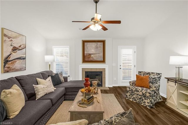 706 Chas Court, High Point, NC 27265