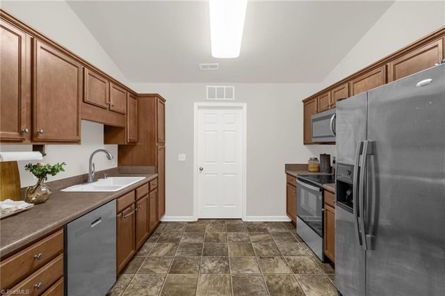 706 Chas Court, High Point, NC 27265