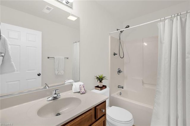 706 Chas Court, High Point, NC 27265