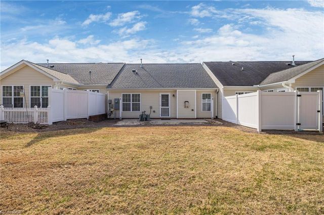 706 Chas Court, High Point, NC 27265