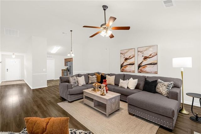 706 Chas Court, High Point, NC 27265