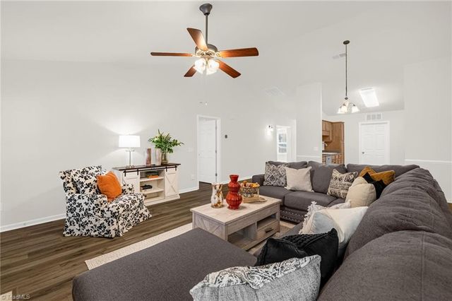 706 Chas Court, High Point, NC 27265