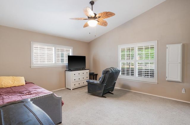 721 Riverhill Blvd, Kerrville, TX 78028