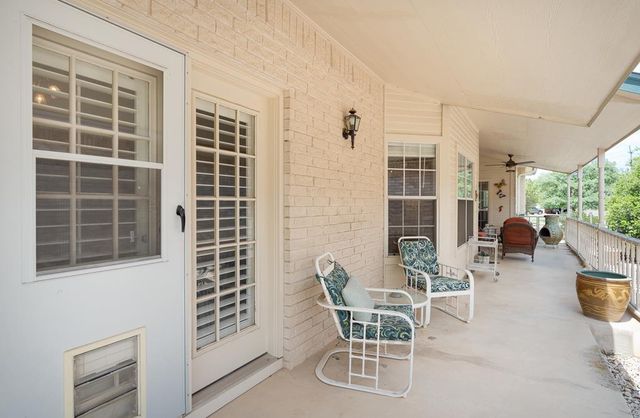 721 Riverhill Blvd, Kerrville, TX 78028