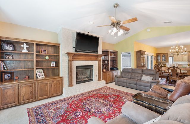 721 Riverhill Blvd, Kerrville, TX 78028