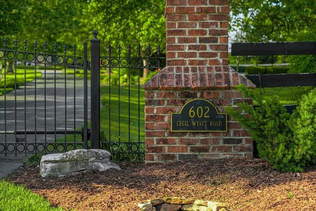 602 Cecil Wyatt Road, Corbin, KY 40701