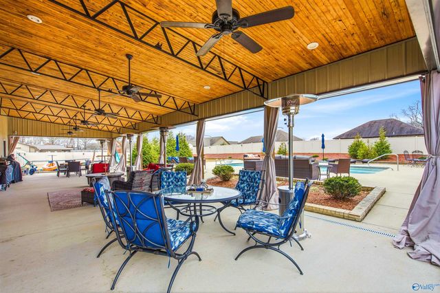 22542 Sharp Road, Athens, AL 35613