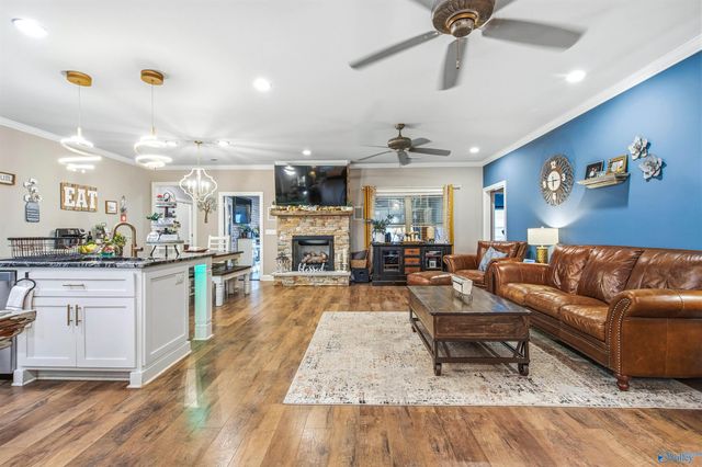 22542 Sharp Road, Athens, AL 35613