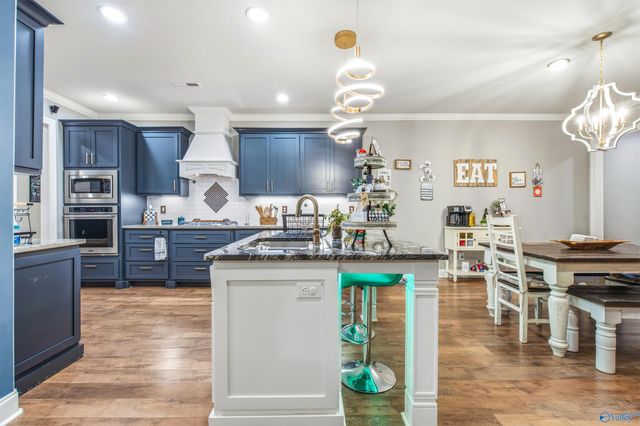 22542 Sharp Road, Athens, AL 35613