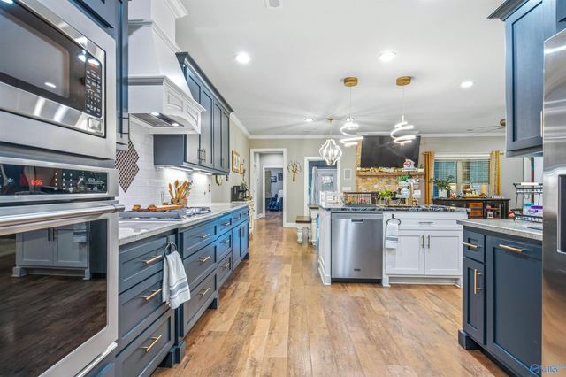 22542 Sharp Road, Athens, AL 35613