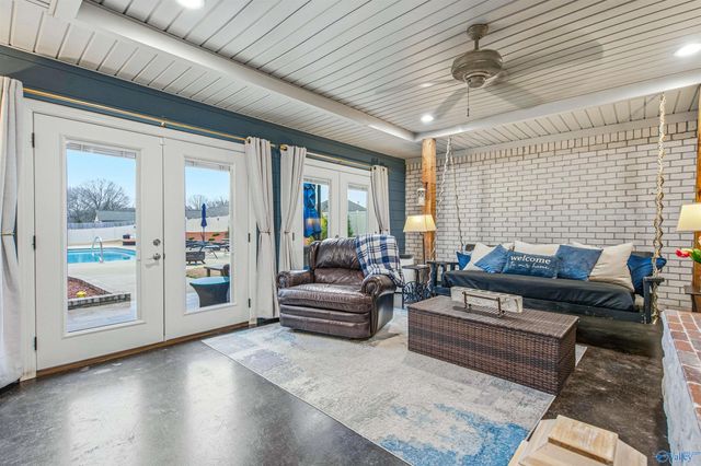 22542 Sharp Road, Athens, AL 35613