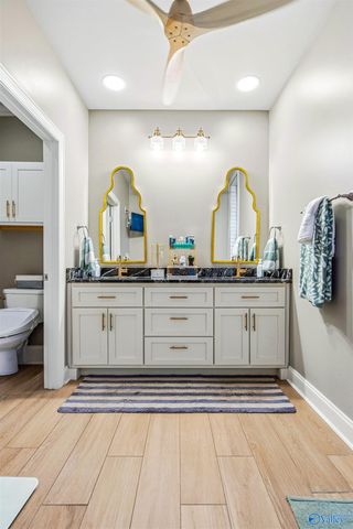 22542 Sharp Road, Athens, AL 35613