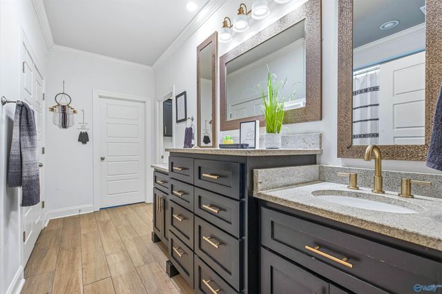 22542 Sharp Road, Athens, AL 35613