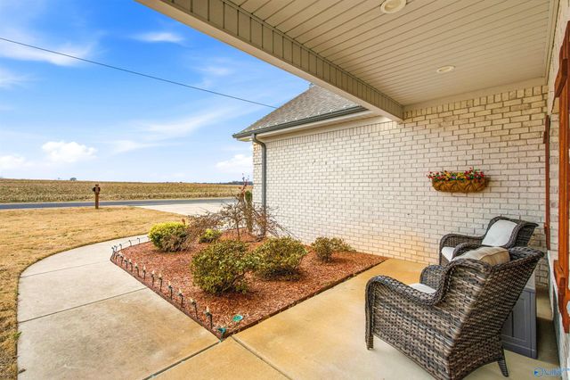 22542 Sharp Road, Athens, AL 35613