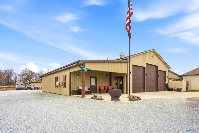 22542 Sharp Road, Athens, AL 35613