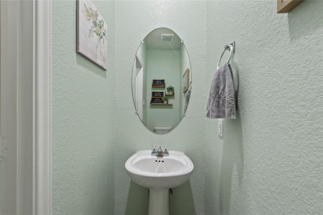 615 Laurel Trail Lane, La Marque, TX 77568