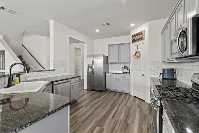 615 Laurel Trail Lane, La Marque, TX 77568