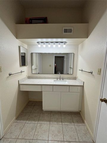 8055 Cambridge Street 2, Houston, TX 77054