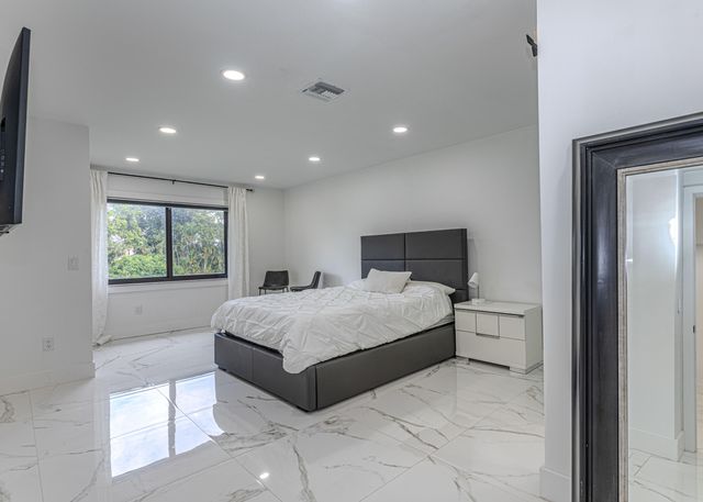 8545 Casa Del Lago F, Boca Raton, FL 33433