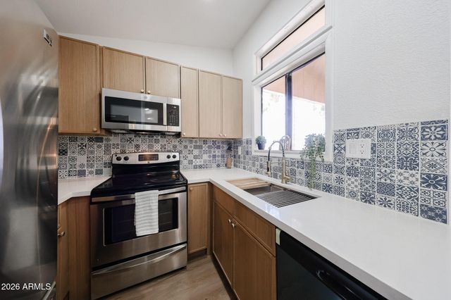 6550 N 47TH Avenue 212, Glendale, AZ 85301