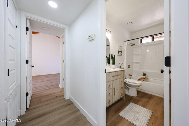 6550 N 47TH Avenue 212, Glendale, AZ 85301