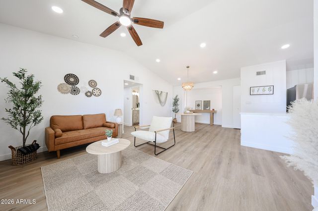 6550 N 47TH Avenue 212, Glendale, AZ 85301