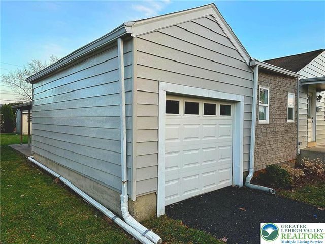 1103 North Van Buren Street, Allentown City, PA 18109