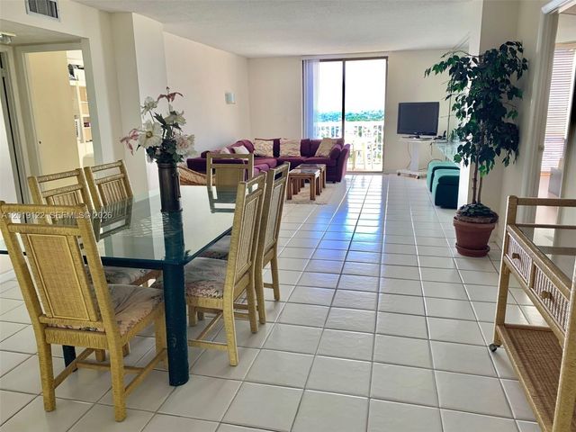1500 S Ocean Drive 17E, Hollywood, FL 33019