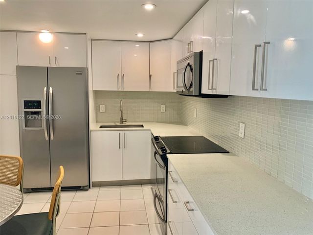 1500 S Ocean Drive 17E, Hollywood, FL 33019