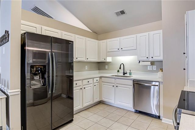 3915 Creekside Court, Winston-salem, NC 27127