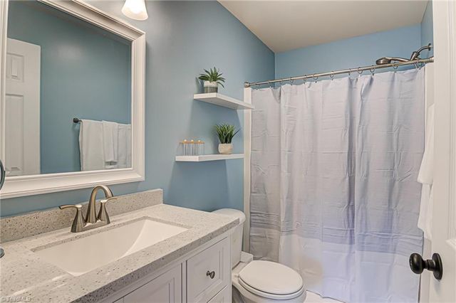 3915 Creekside Court, Winston-salem, NC 27127