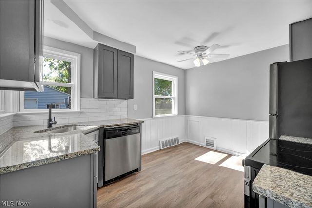 90 Cowles Avenue, Bedford, OH 44146