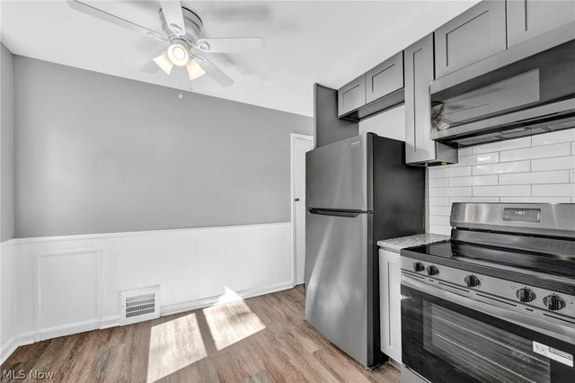 90 Cowles Avenue, Bedford, OH 44146