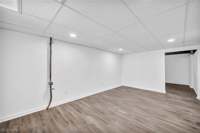 90 Cowles Avenue, Bedford, OH 44146