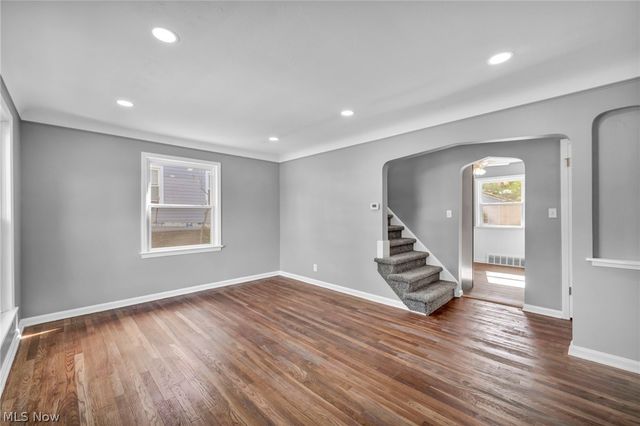 90 Cowles Avenue, Bedford, OH 44146