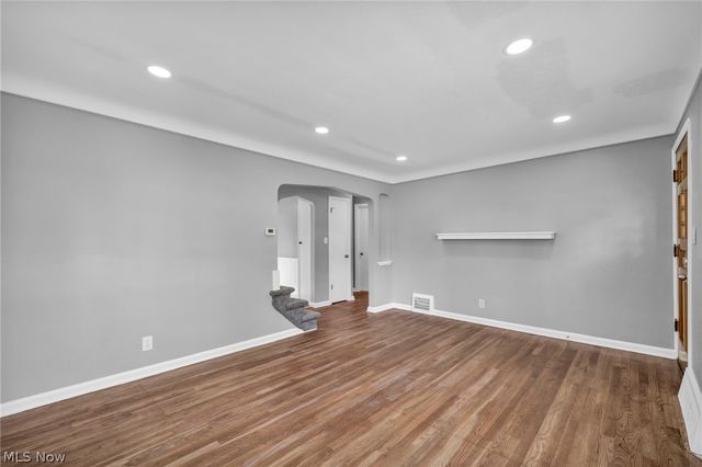 90 Cowles Avenue, Bedford, OH 44146