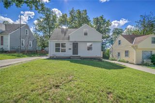 90 Cowles Avenue, Bedford, OH 44146