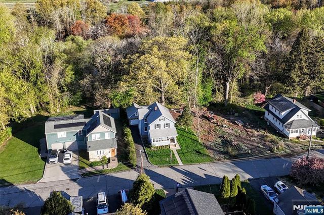 36 Hines Avenue, Mahwah, NJ 07430