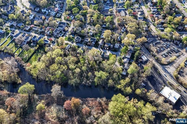 36 Hines Avenue, Mahwah, NJ 07430