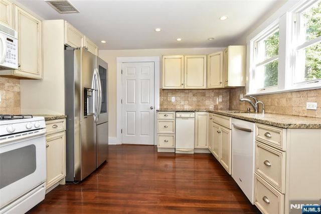 36 Hines Avenue, Mahwah, NJ 07430