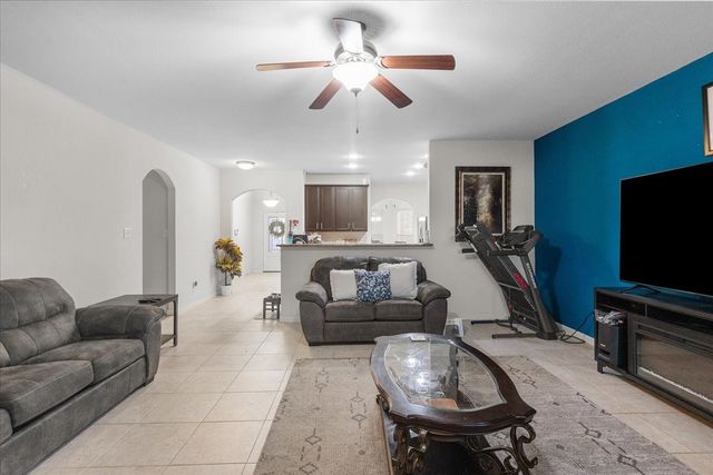 2529 Spring Meadows Drive, Denton, TX 76209