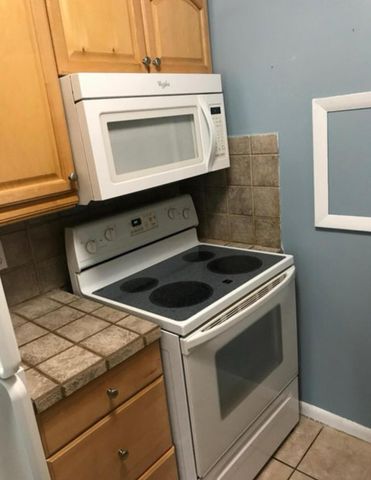 1830 Abbey Road 105, West Palm Beach, FL 33415