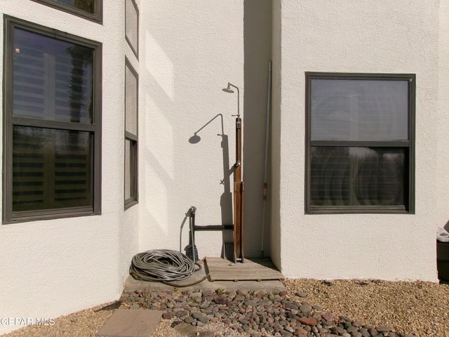5833 Angel Street, El Paso, TX 79932