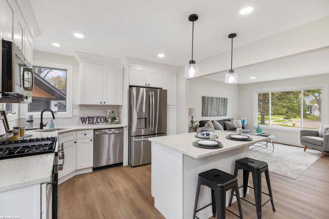 32620 Coach Drive, Chesterfield, MI 48047
