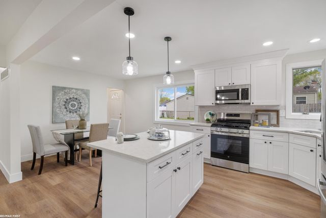 32620 Coach Drive, Chesterfield, MI 48047